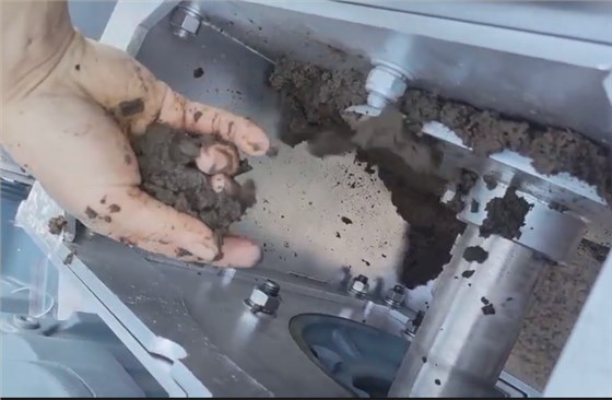 叠螺机出泥状态