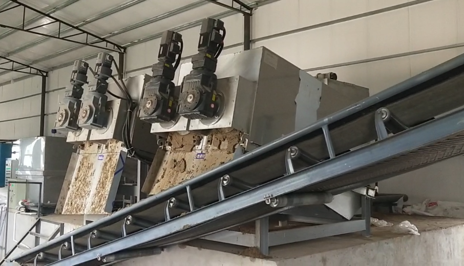 河北塑胶手套厂叠螺污泥脱水机案例 河北塑胶手套厂叠螺污泥脱水机案例