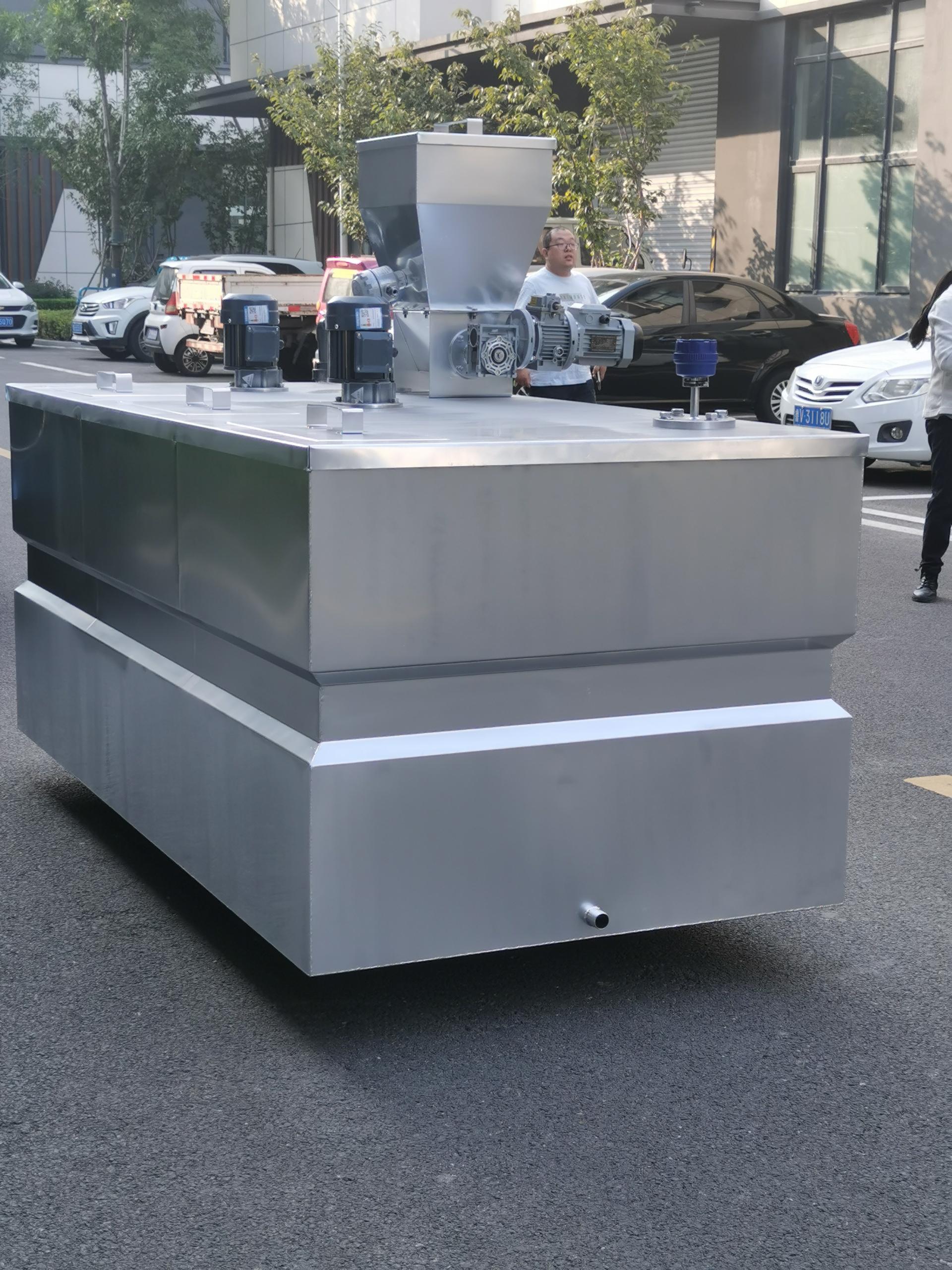 三槽自动加药装置